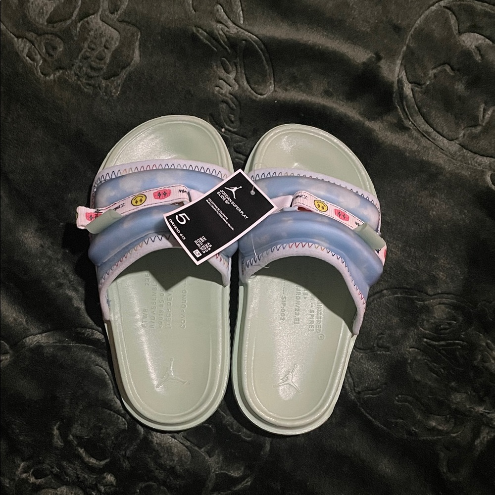 New JORDAN X J BALVIN Slides